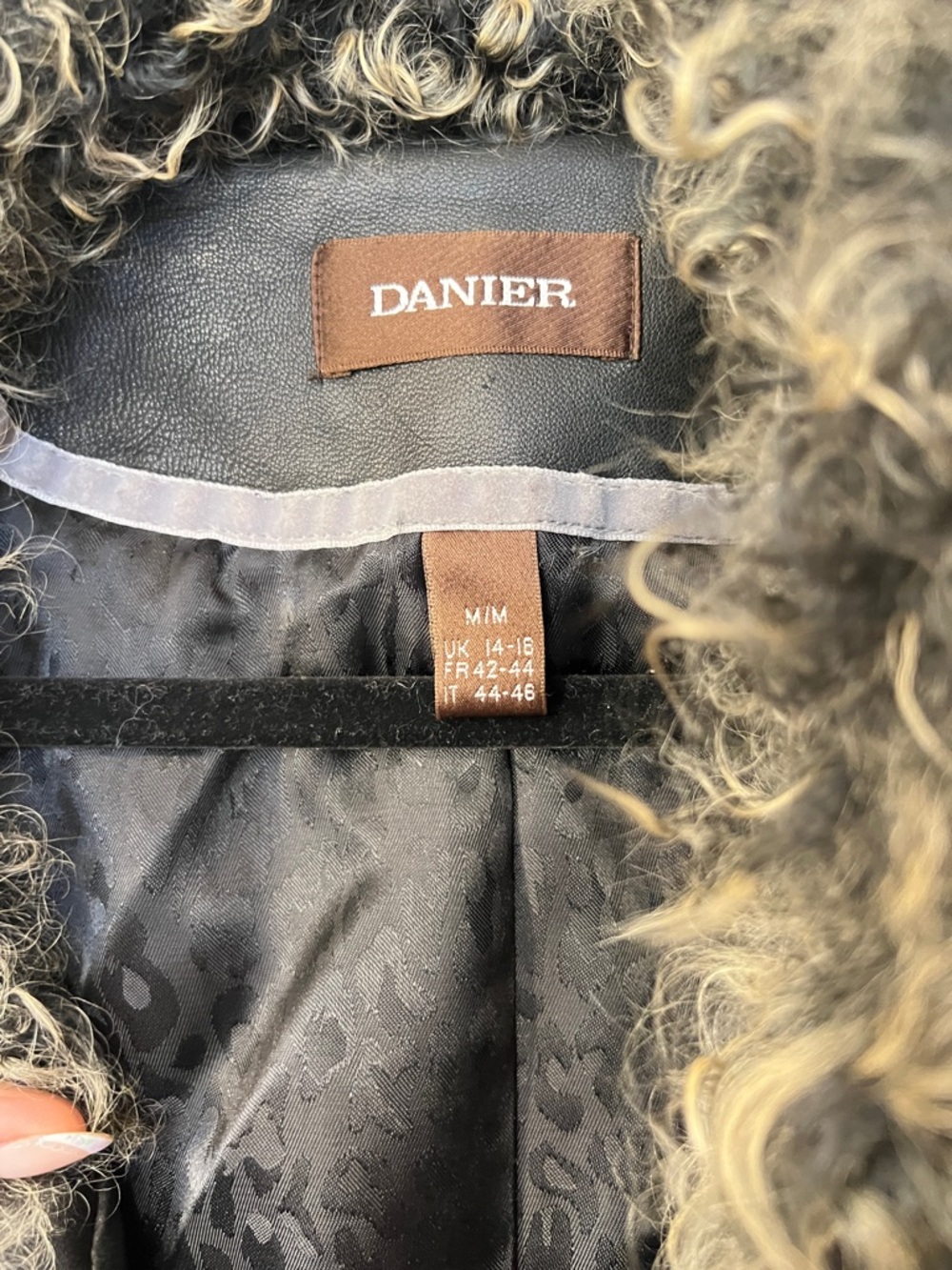 Danier Grey Leather Coat with Curly Fur Collar - Picture 4 of 6